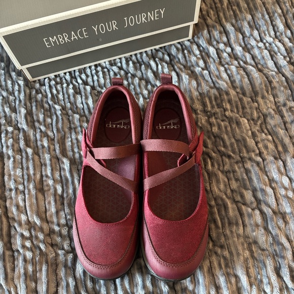 Dansko Primrose Flat (Burgundy / Wine Mary Jane’s) - Picture 5 of 15
